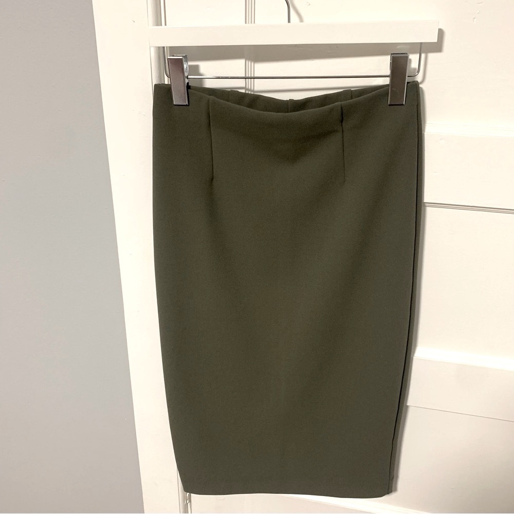 Dynamite Pencil Skirt, Size S, Color Green